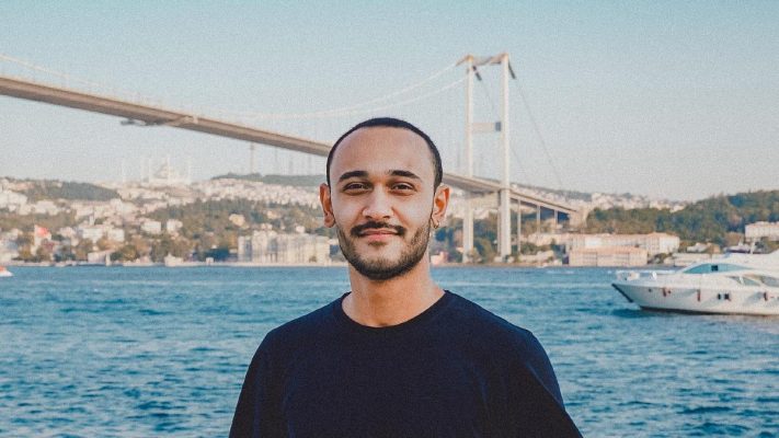 Istanbul-based artist Widerberg released his single Faded Memories