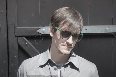 Basic Shape promotes Tanzgemeinschaft's upcoming various artists compilation.