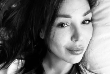 Simina Grigoriu releases Mental Warfare on We are The Brave records