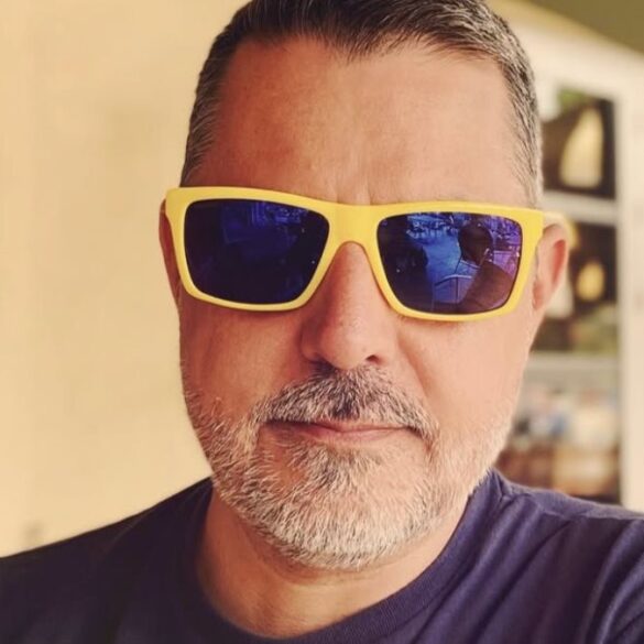 Paris-based artist Steel Tone.