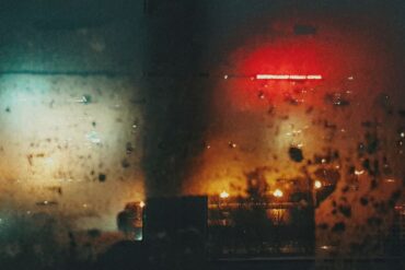 Yves Eaux & Glorionix release their tarck Escapades.